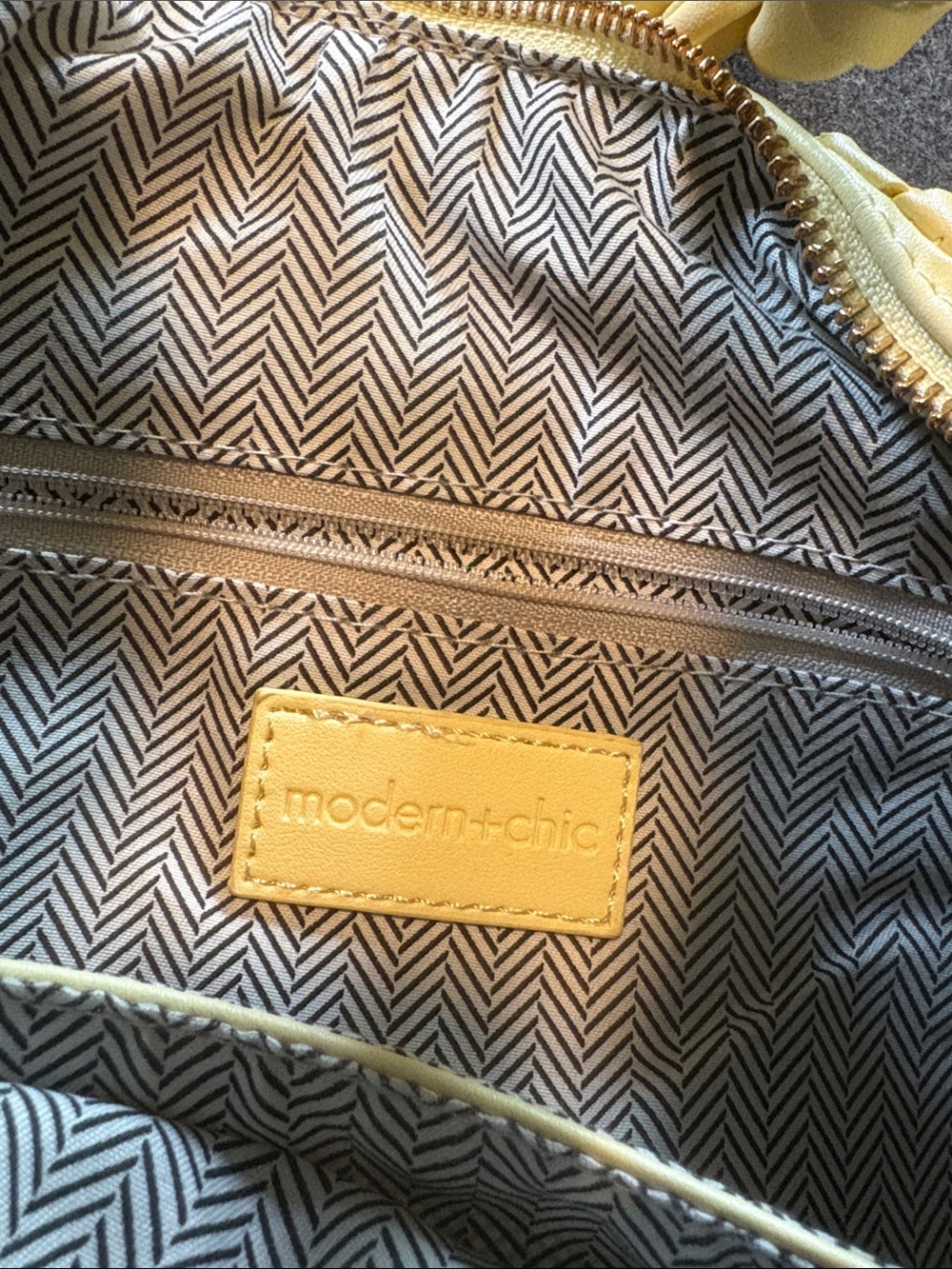 Modern and Chic pale yellow woven Kelly - vegan leather tote - Picture 3 of 5